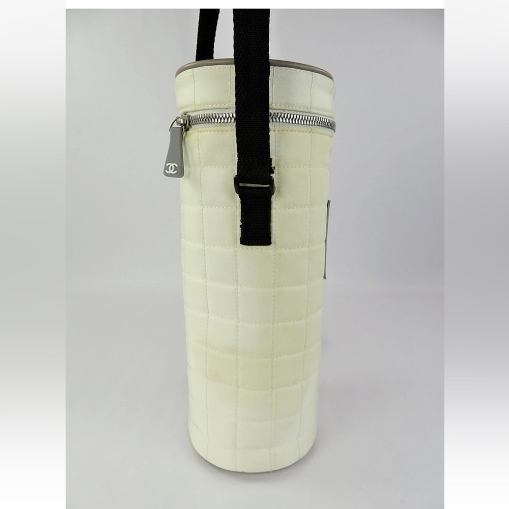 CHANEL White Quilted Bottle Carrier - Picture 5 of 16